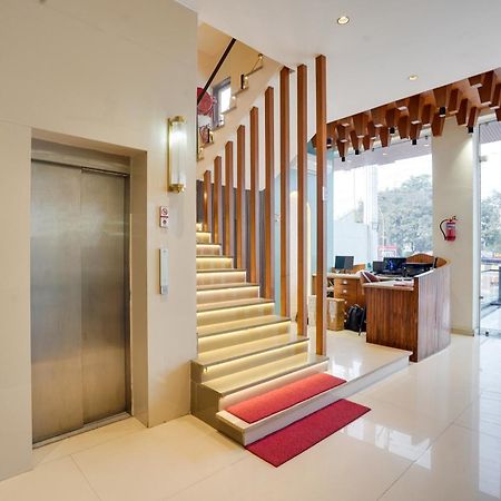 Townhouse Amanaka Formerly Hotel City Pride Rāipur エクステリア 写真