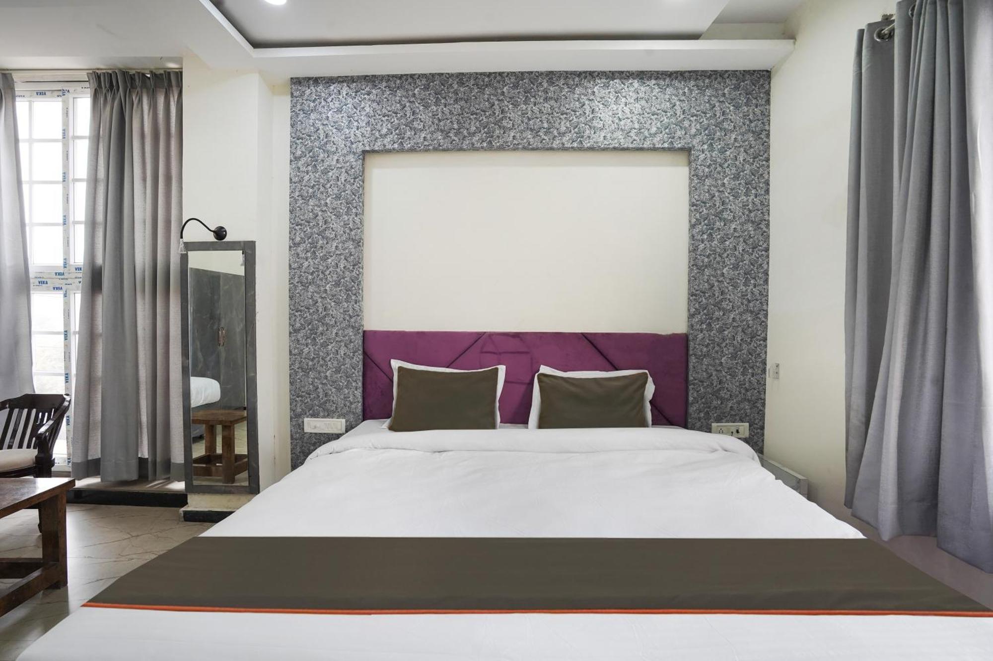 Townhouse Amanaka Formerly Hotel City Pride Rāipur エクステリア 写真