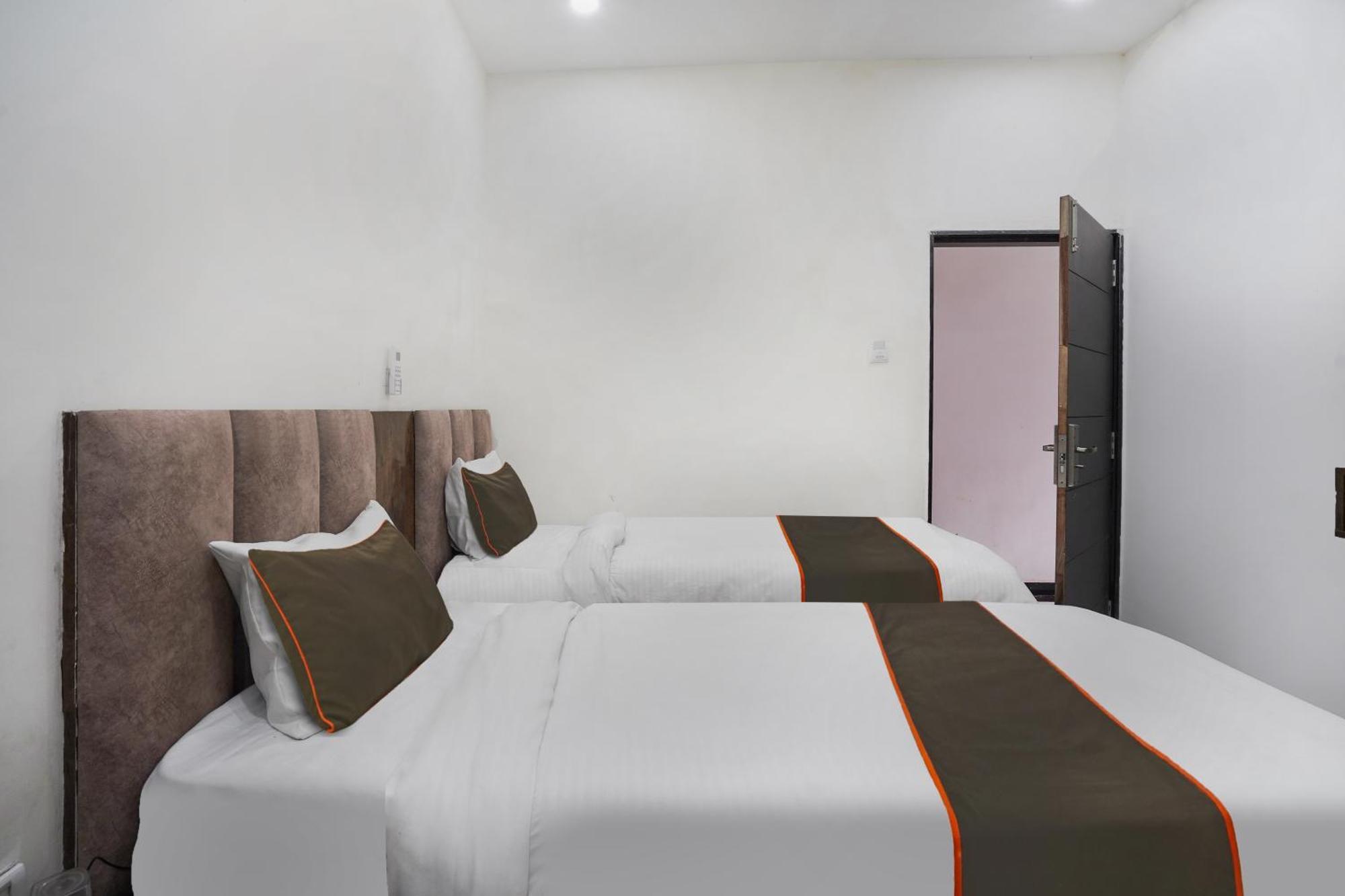 Townhouse Amanaka Formerly Hotel City Pride Rāipur エクステリア 写真